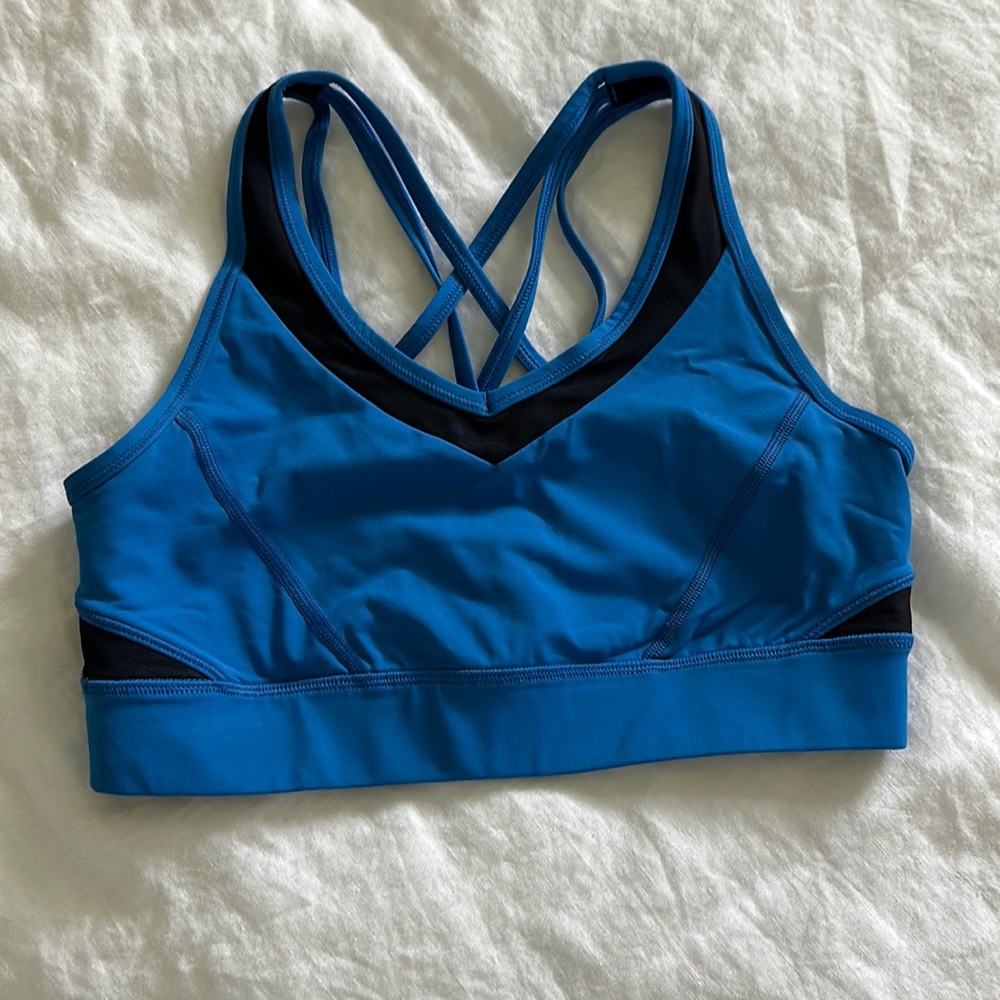 Lululemon sports bra